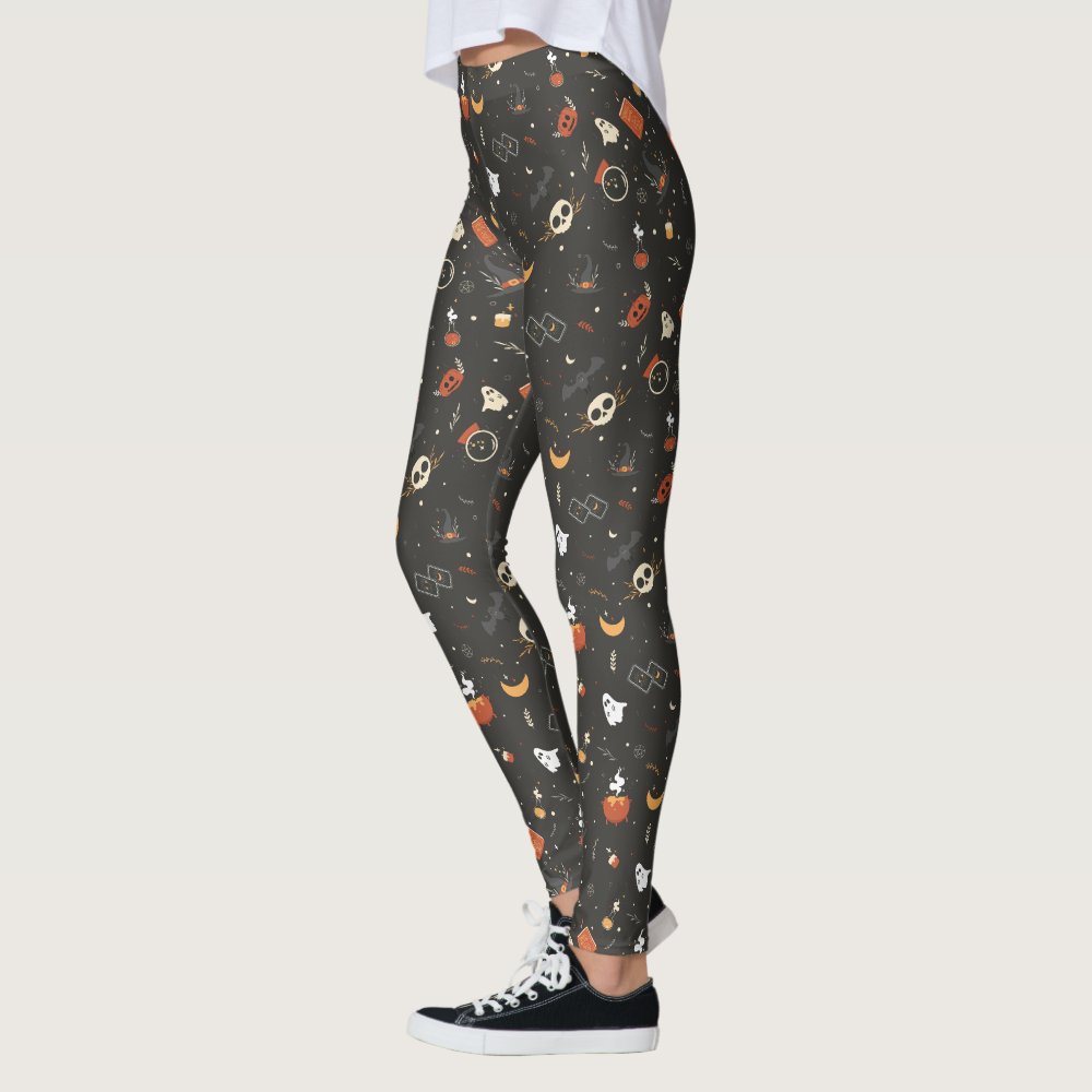 Cute Spooky Whimsical Halloween Pattern Background Leggings