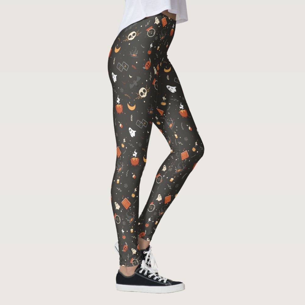 Cute Spooky Whimsical Halloween Pattern Background Leggings